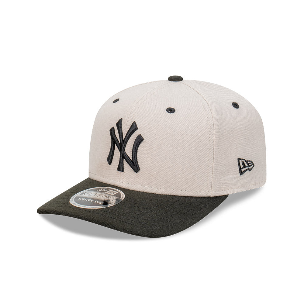 New Era 9SEVENTY New York Yankees Stone Black 2-Tone Stretch Snapback Cap