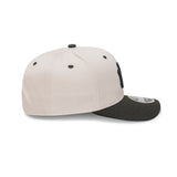 New Era 9SEVENTY New York Yankees Stone Black 2-Tone Stretch Snapback Cap