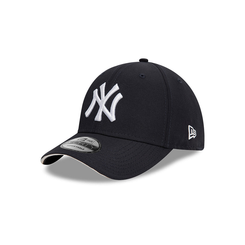 New Era 9FORTY New York Yankees Microfibre Adjustable Cap