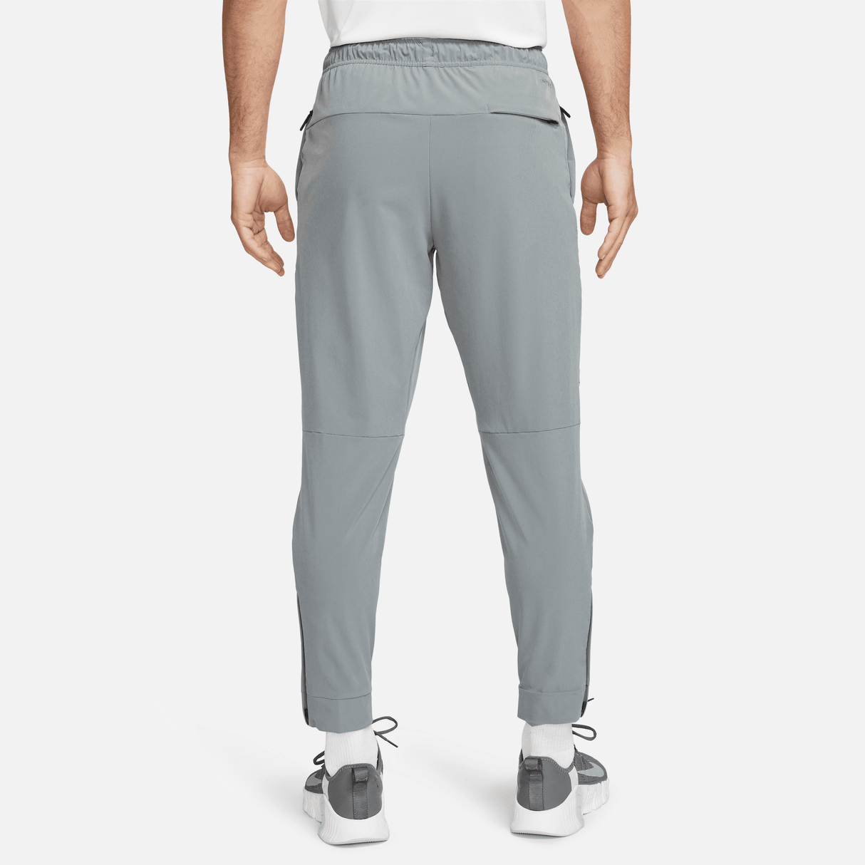 Nike Men's Dri-FIT Unlimited Tapered Leg Versatile Pants