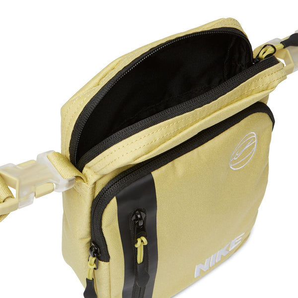 Nike Elemental Premium Basketball Crossbody Bag (4L)