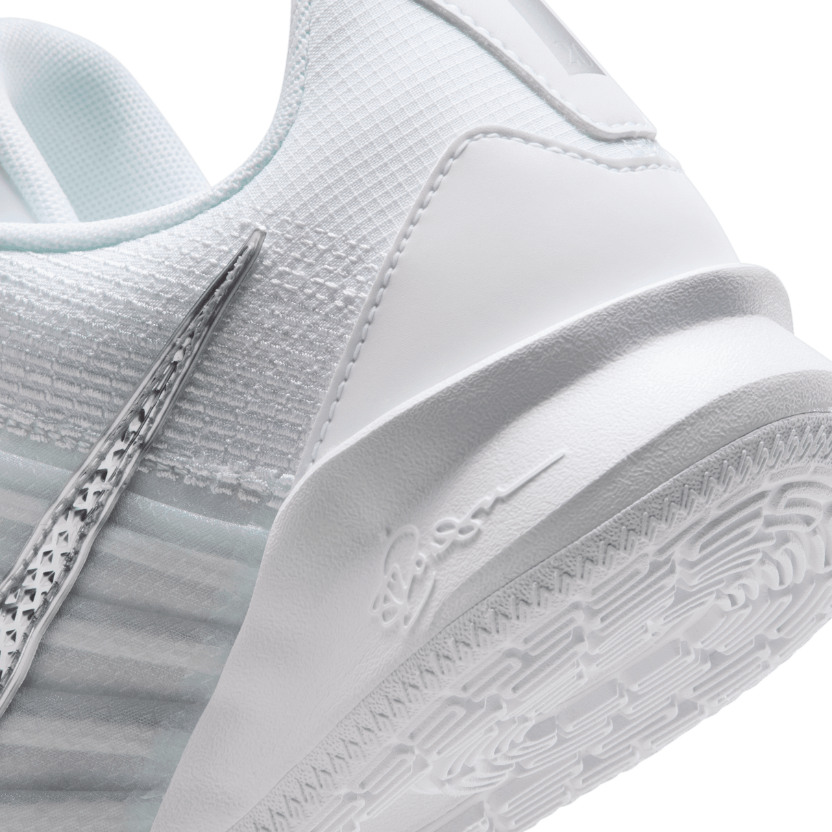 Nike Women's Sabrina 3 EP Basketball Shoes