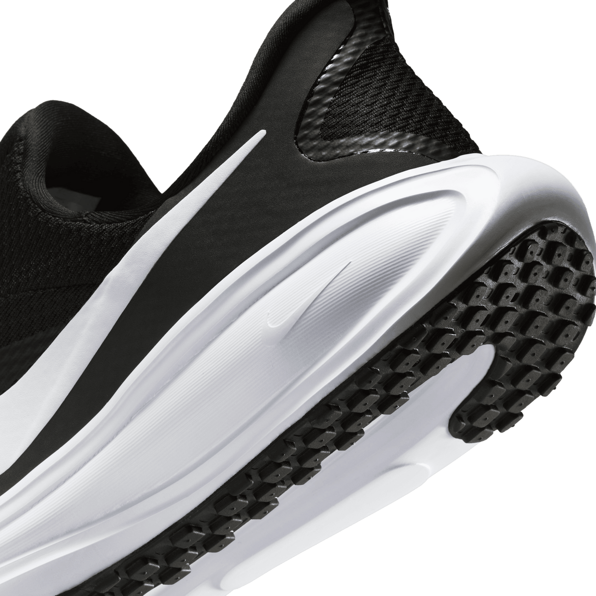 Nike Women's Revolution 8 EasyOn Road Running Shoes