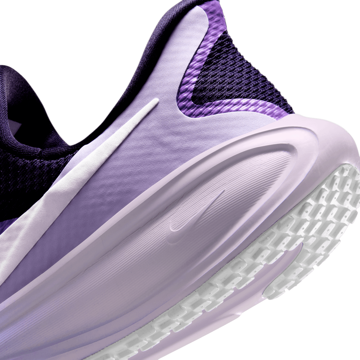 Nike Women's Revolution 8 EasyOn Road Running Shoes