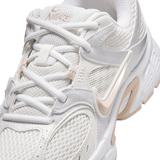 Nike Women's V5 RNR Casual Shoes