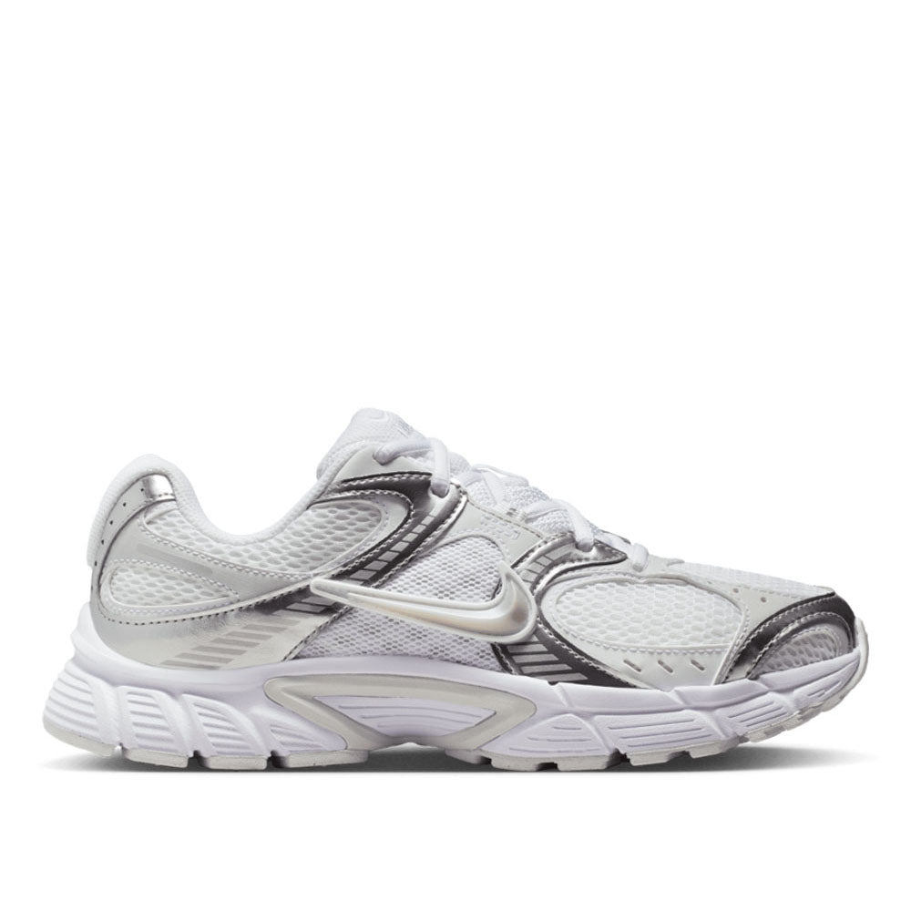 Nike Women's V5 RNR Shoes with Reflective Accents