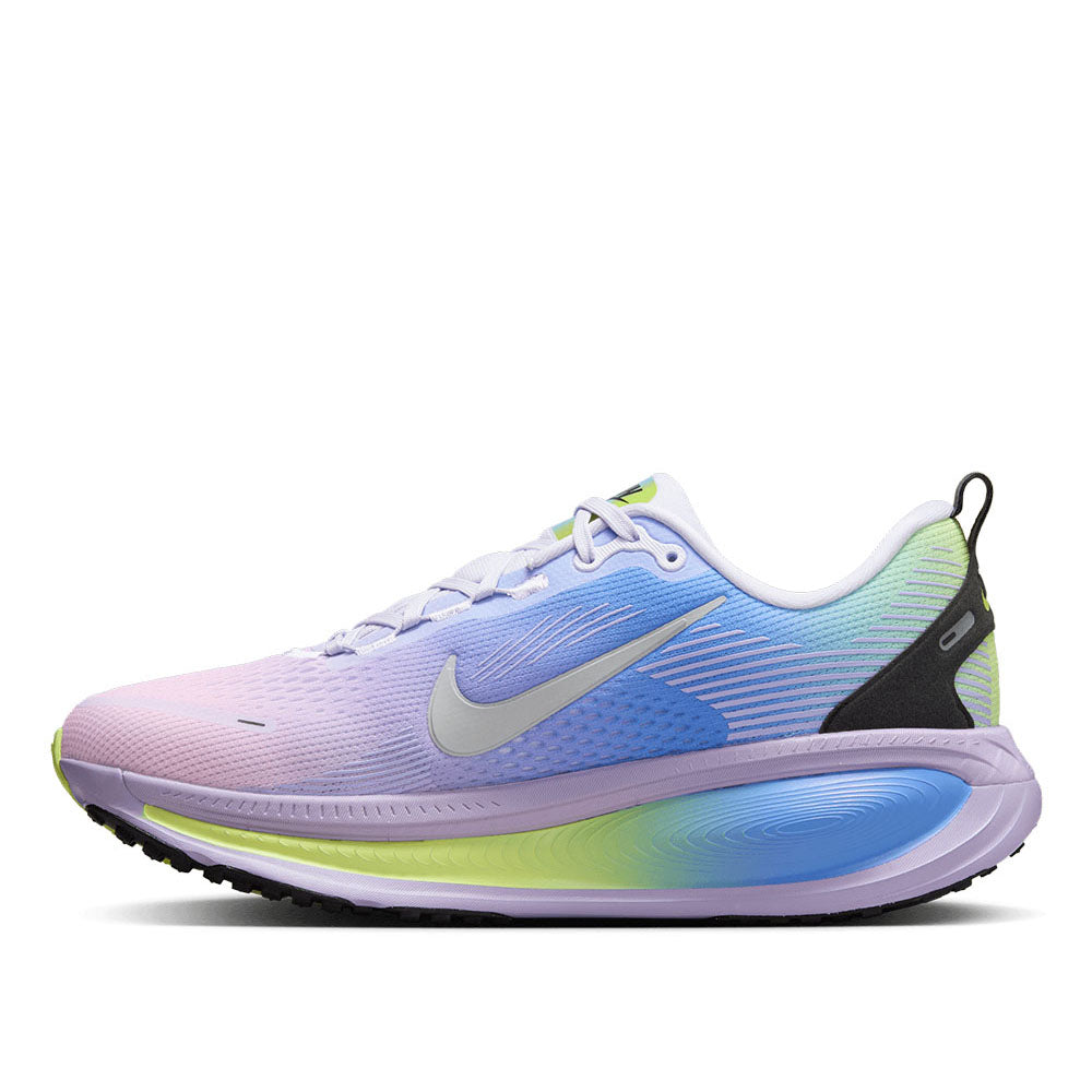 Nike Women's Vomero 18 Running Shoes