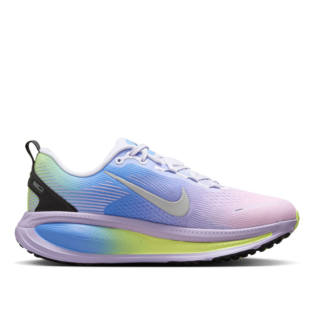 Nike Women's Vomero 18 Running Shoes