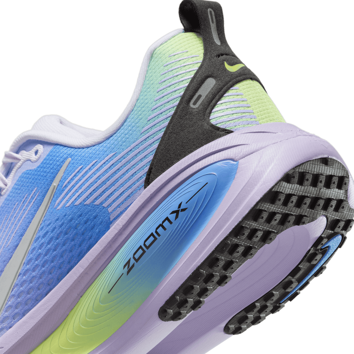 Nike Women's Vomero 18 Running Shoes