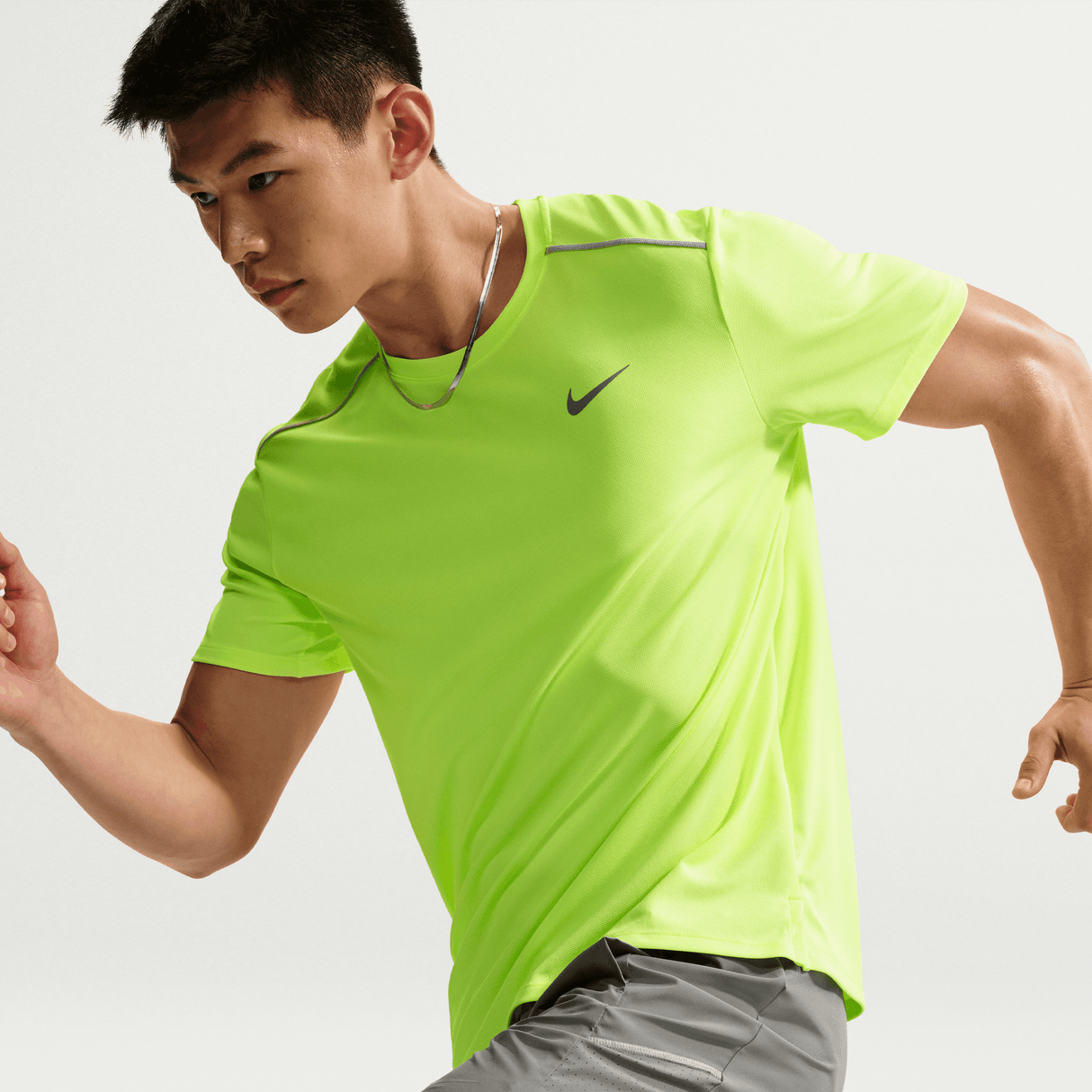 Nike Men's Miler Dri-FIT UV Protection Short-Sleeve Running Top