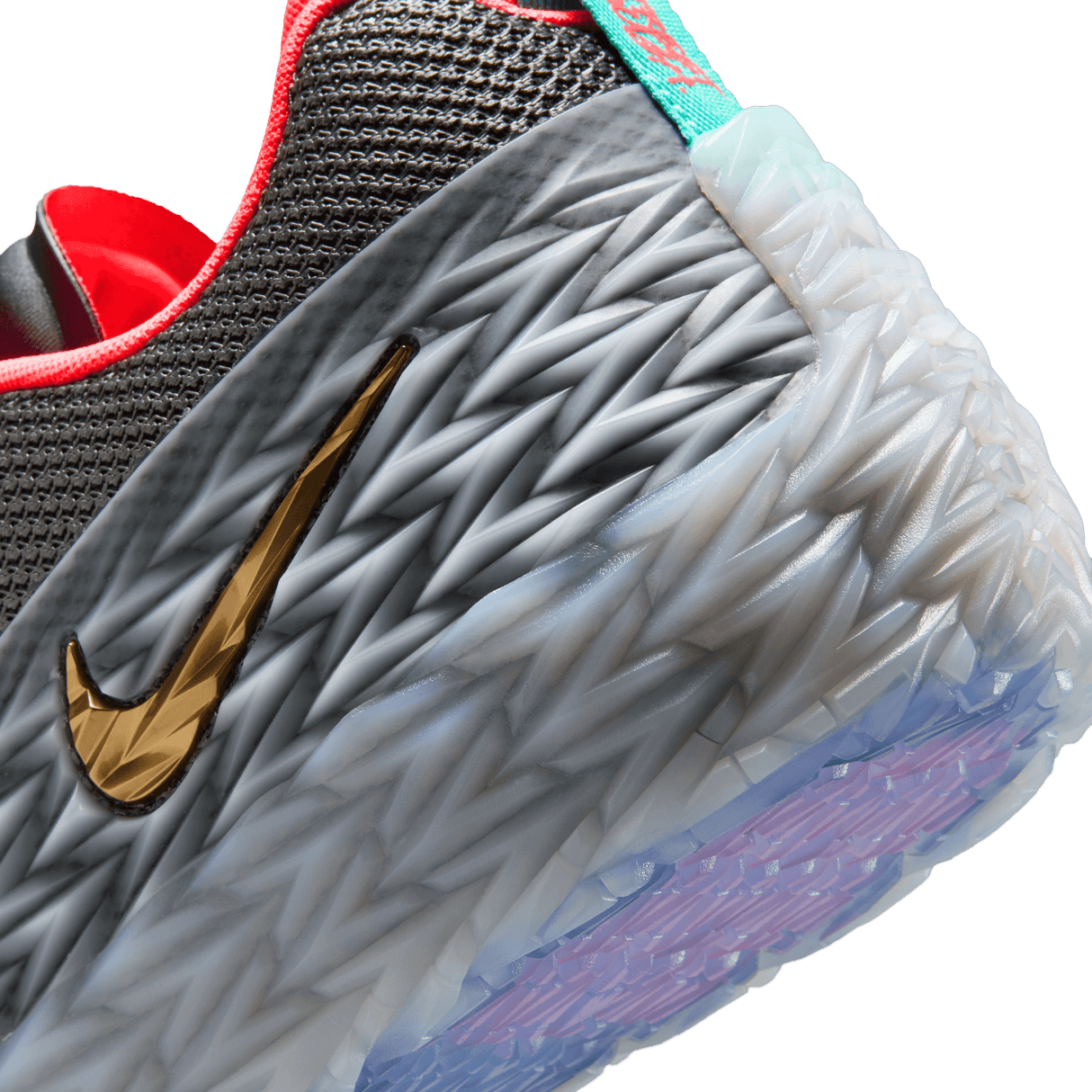 Nike Men's S.T. Charge EP Basketball Shoes