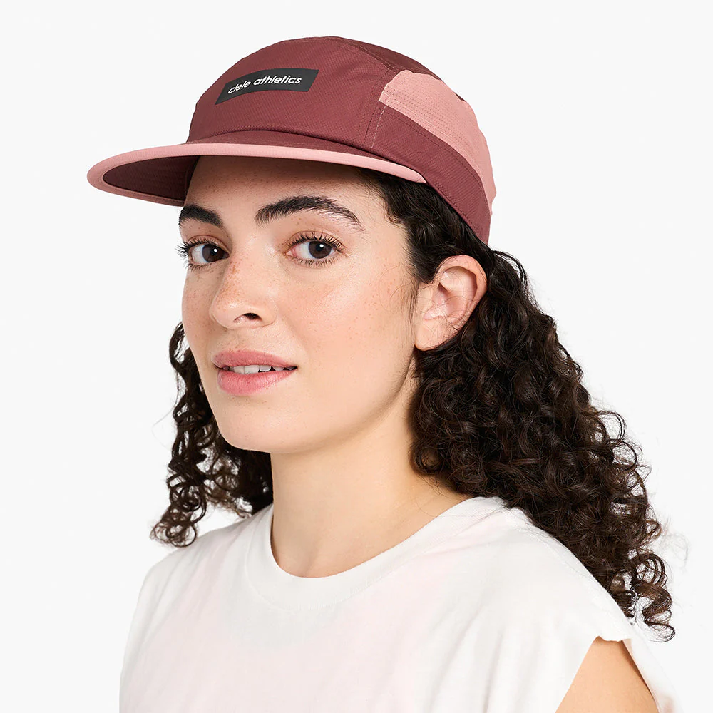 Ciele GOCap Field Iconic Bar Rose Dawn Running Cap