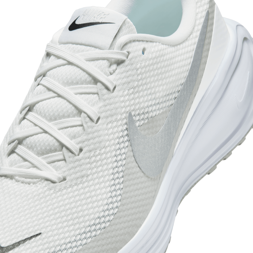 Nike Men's Revolution 8 Road Running Shoes