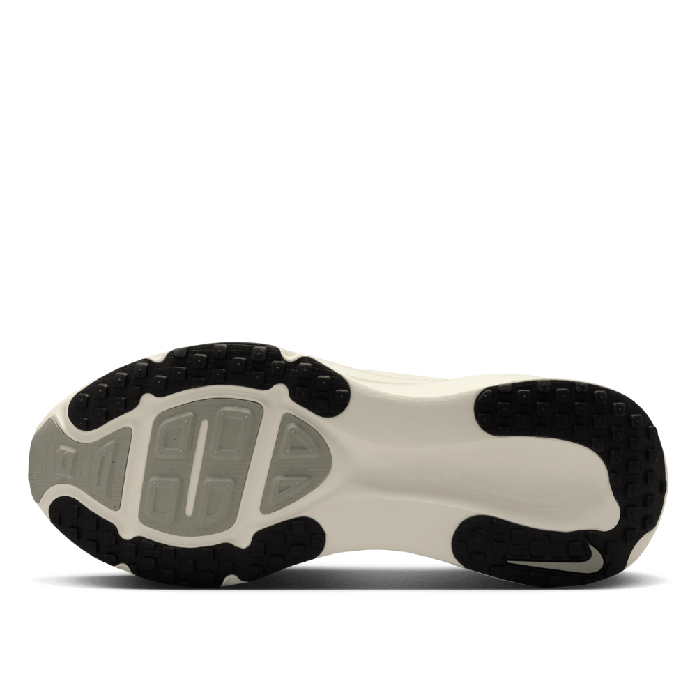 Nike Men's Vomero 18 Running Shoes