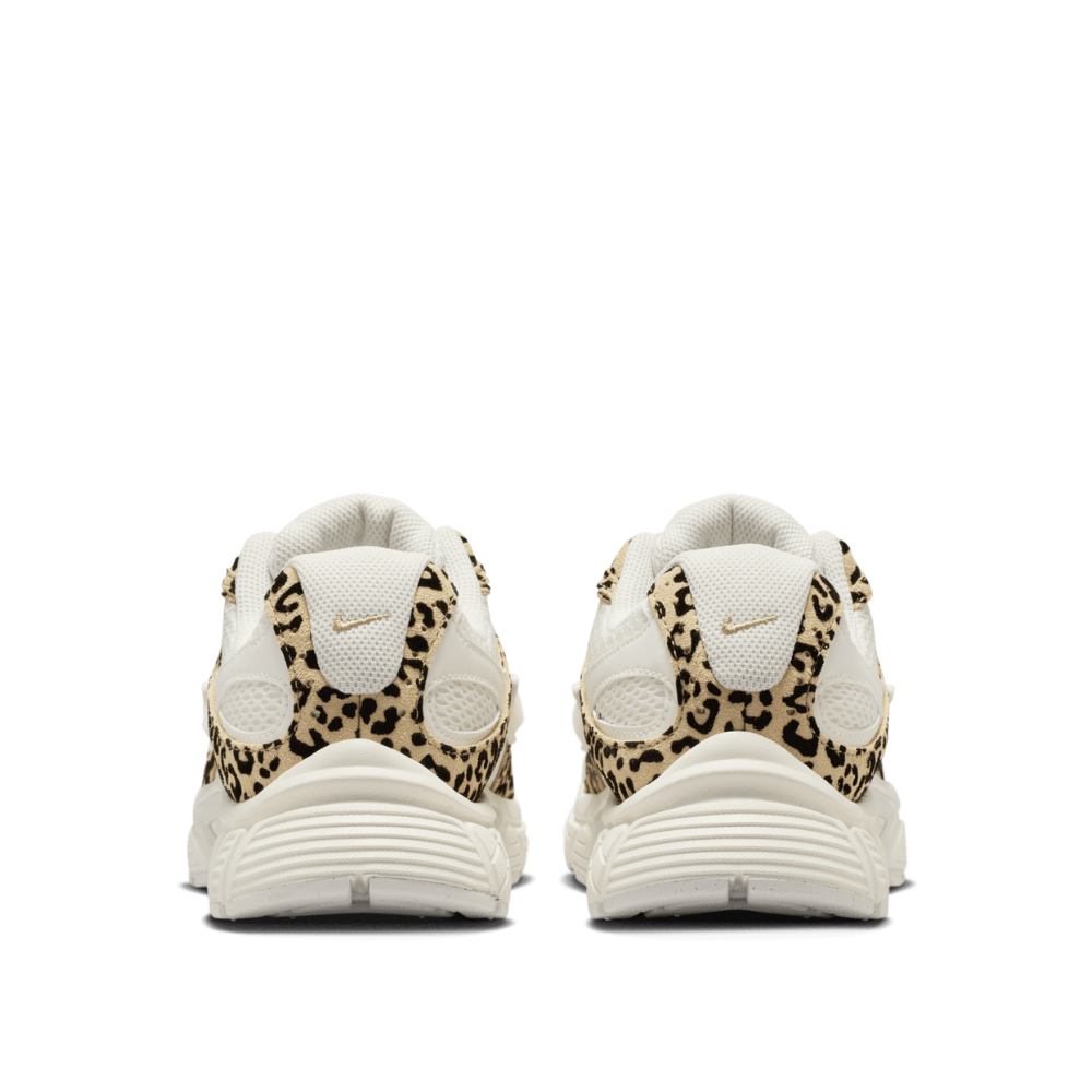 Nike Women's V5 RNR Suede Casual Shoes