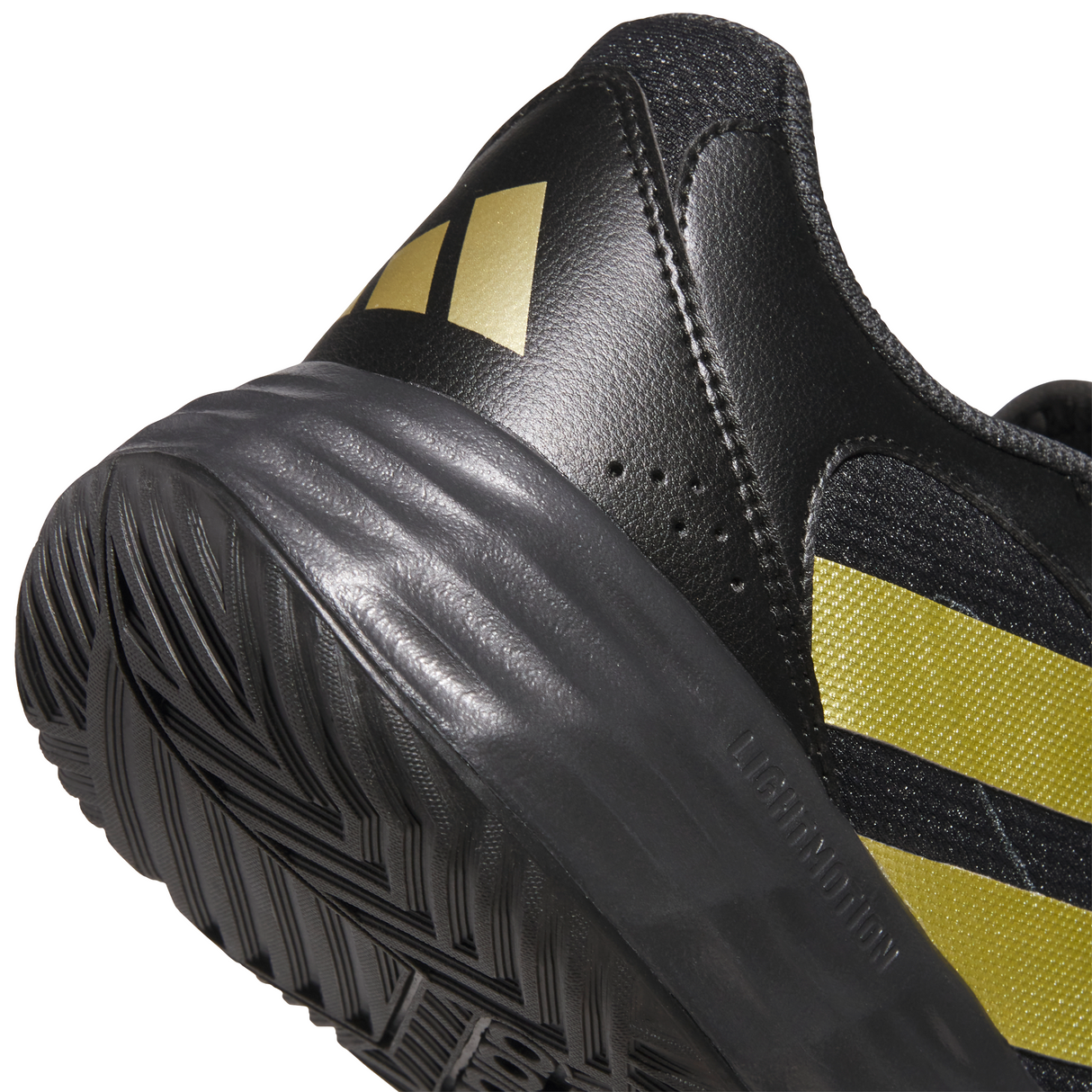 adidas Men's GAMECHASER Basketball Shoes