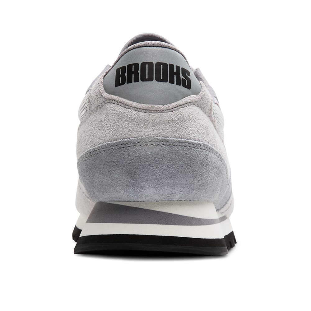 Brooks Chariot