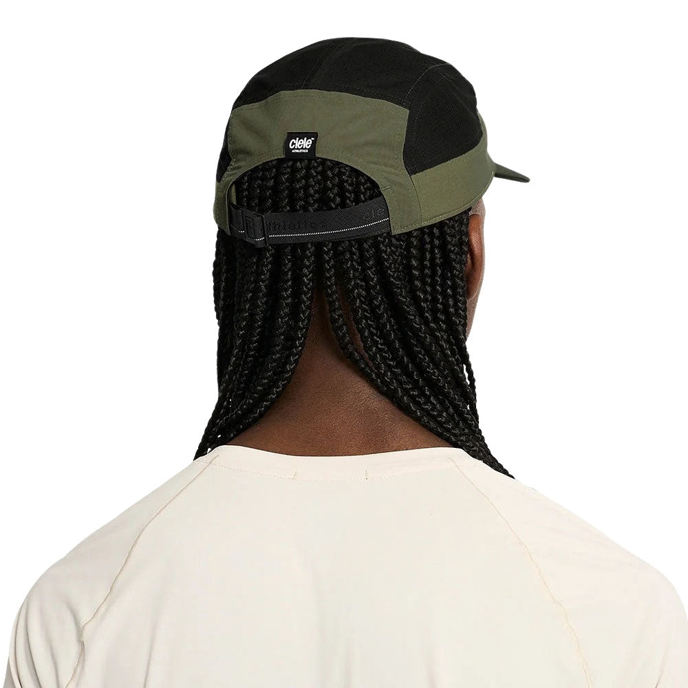 Ciele GOCap Comp Century Black Kombu Running Cap
