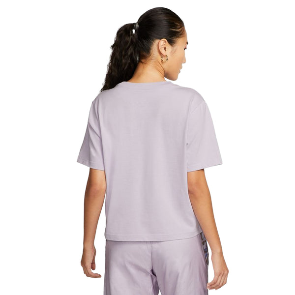 Nike Women's Sportswear Essential Boxy Tee