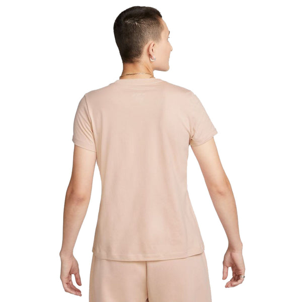 Nike Women's  Sportswear Essential Icon Futura T-Shirt