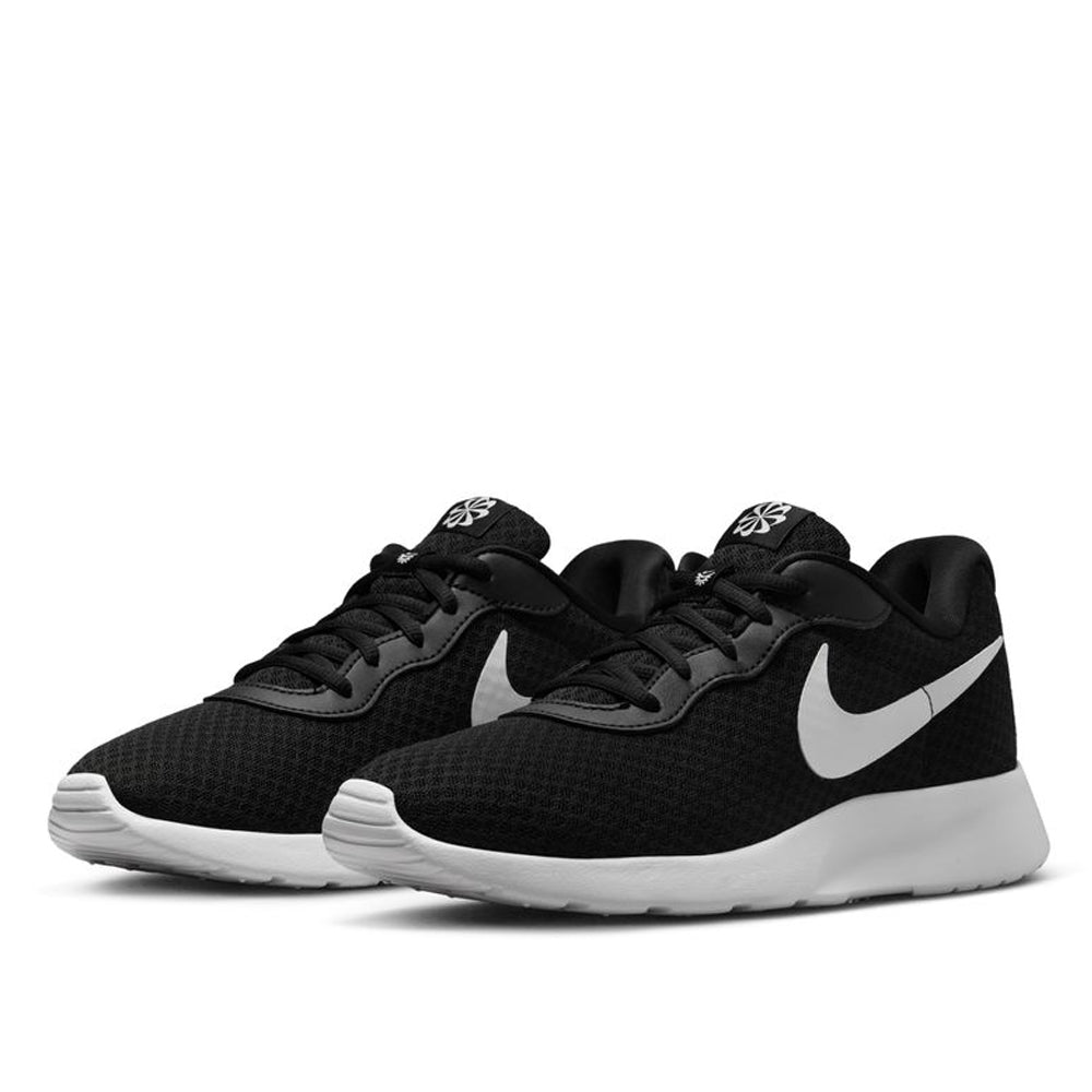 Nike womens tanjun lifestyle shoes Clearance