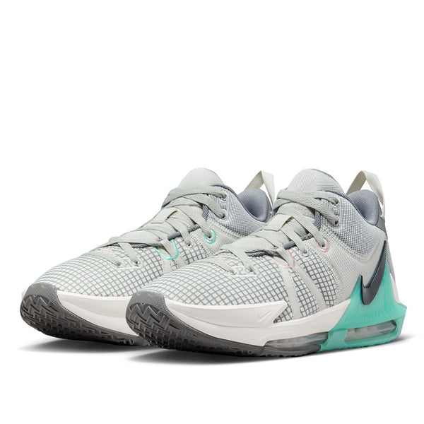 LeBron Witness 7 EP Basketball Shoes