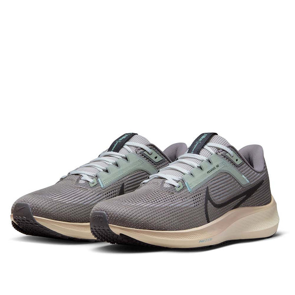 Nike Men's Pegasus 40 Premium Road Running Shoes
